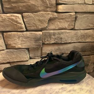 Nike air shoes kids size 6 in kids